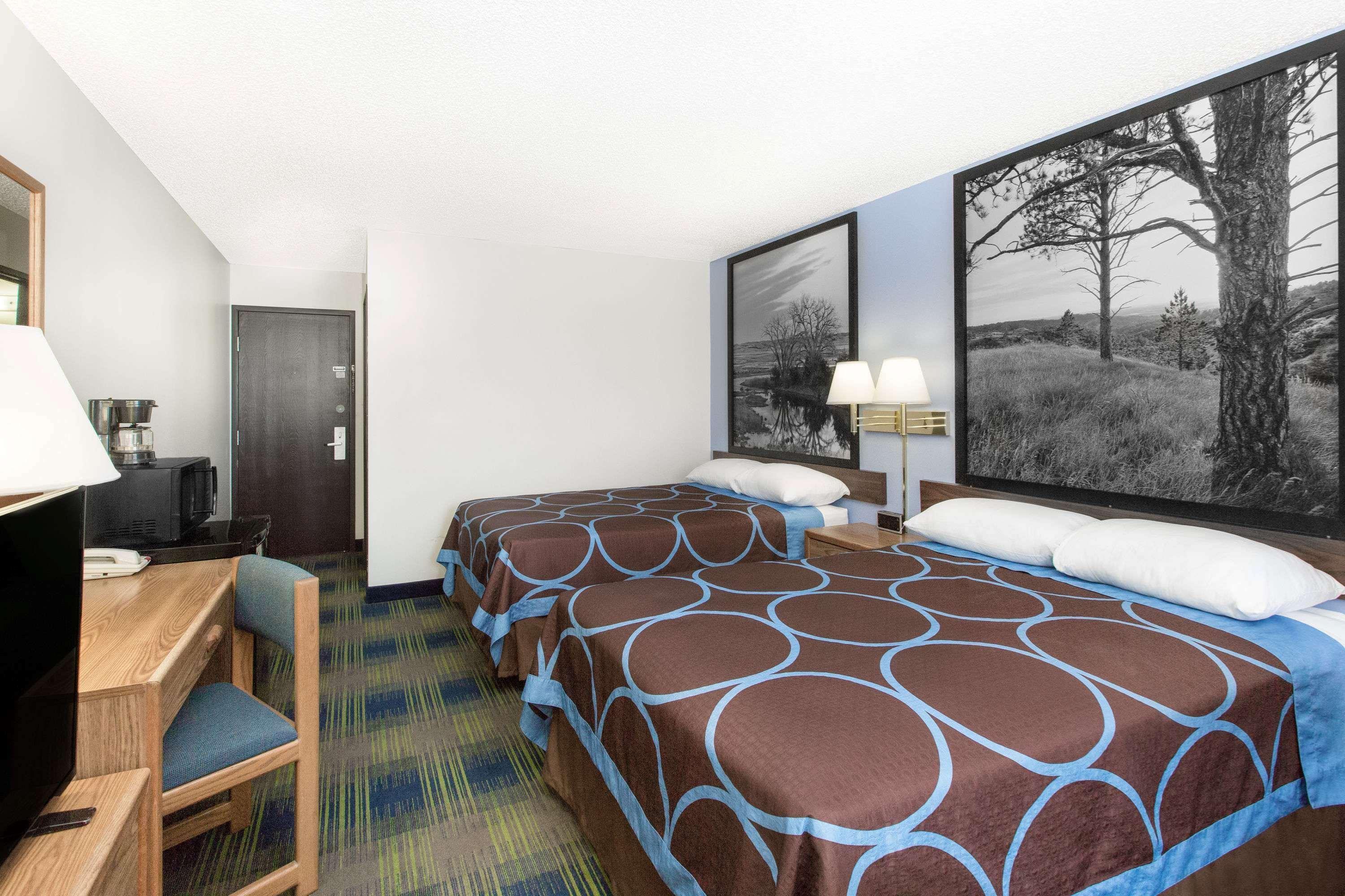 Super 8 By Wyndham Columbus Exterior foto